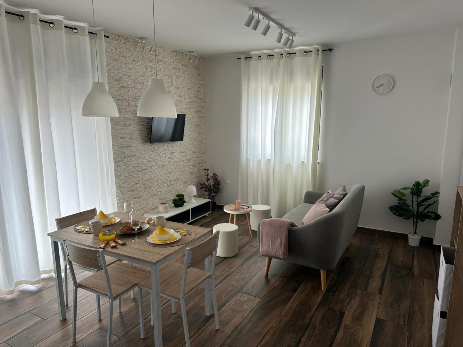 Apartments Harmony Hills プーラ エクステリア 写真